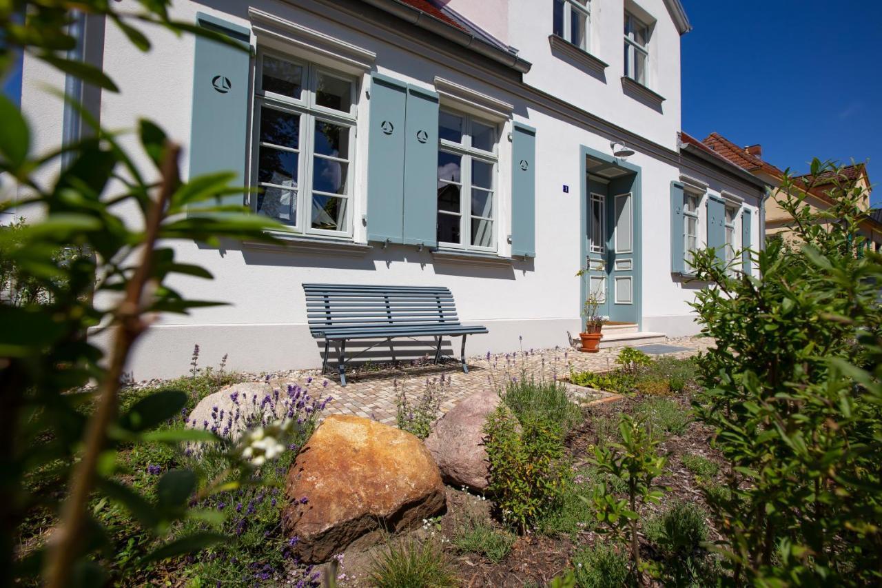 Kapitaenshaus Luv & Lee Villa Wustrow  Bagian luar foto